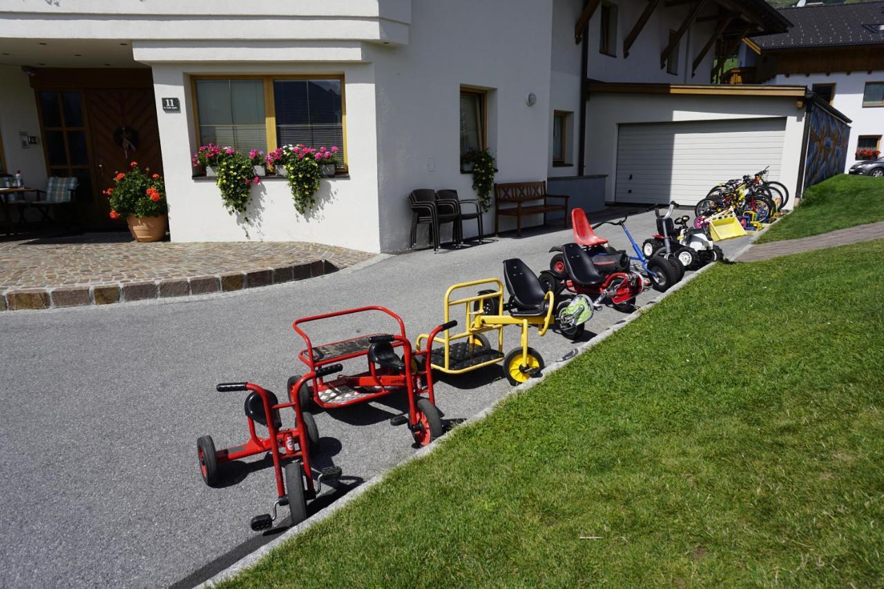 Apart-Hotel Alpinsonnenresidenz Fiss Exterior photo